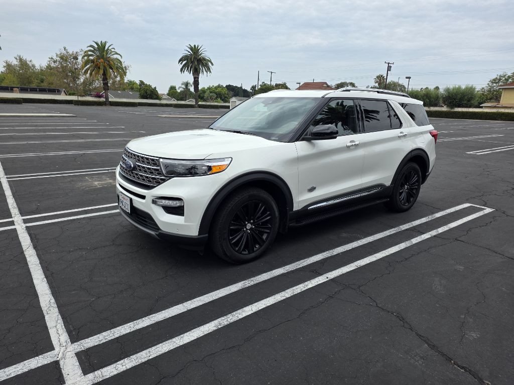 2023 Ford Explorer Image 2