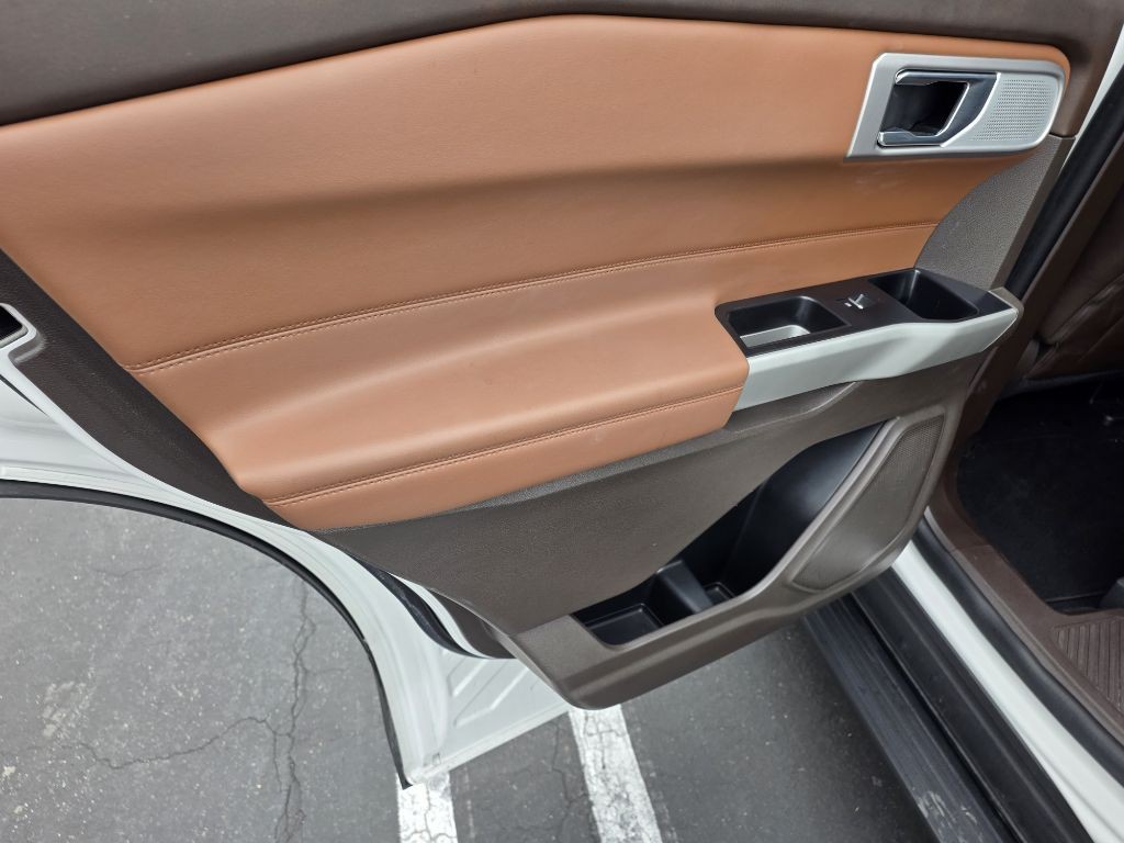 2023 Ford Explorer Image 32