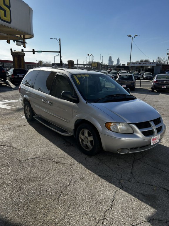 2004 Dodge Grand Caravan Image 2