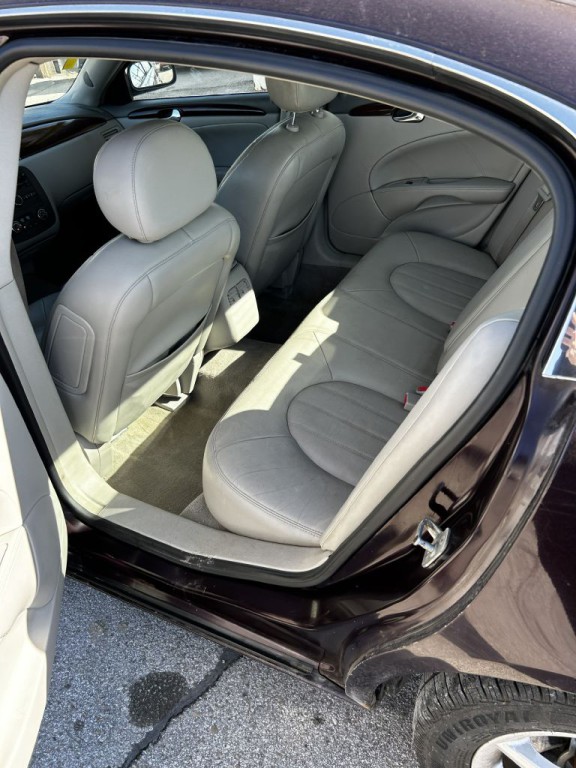 2008 Buick Lucerne Image 5