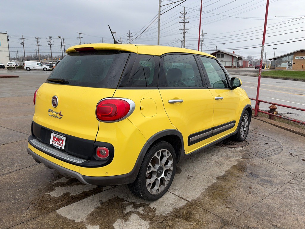 2014 FIAT 500L Image 4