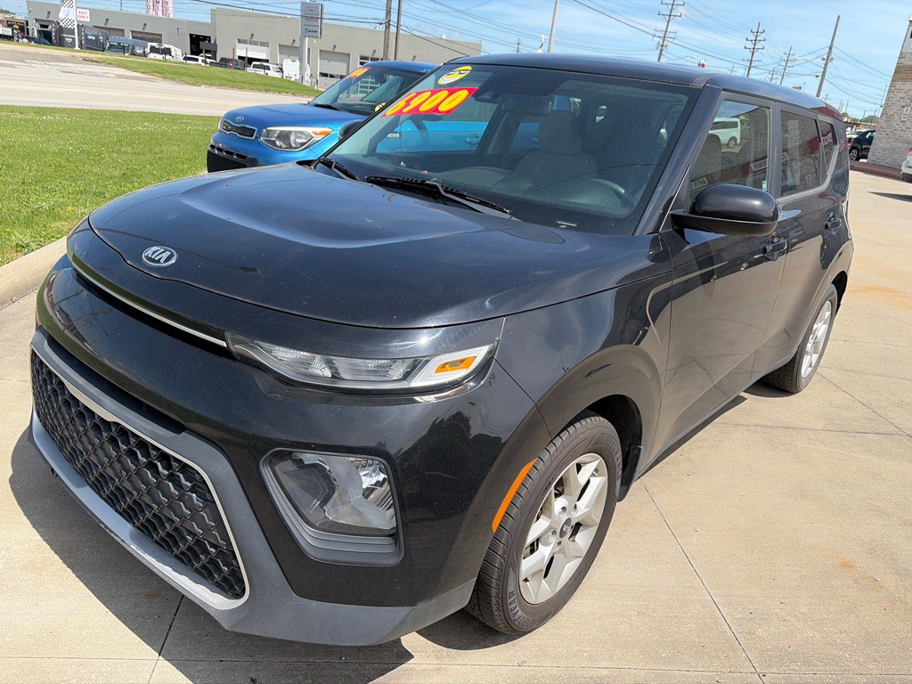 2020 Kia Soul Image 2