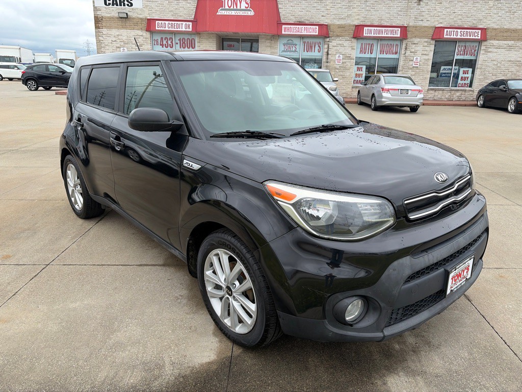 2017 Kia Soul Image 2