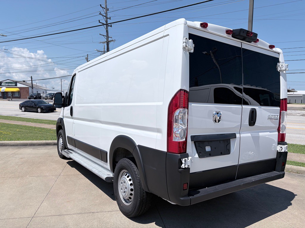 2025 RAM Promaster Image 5