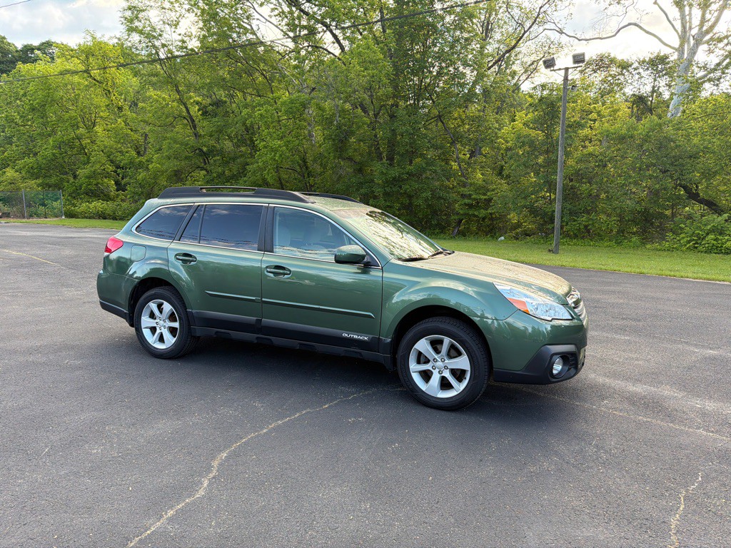 2014 Subaru Outback Image 1