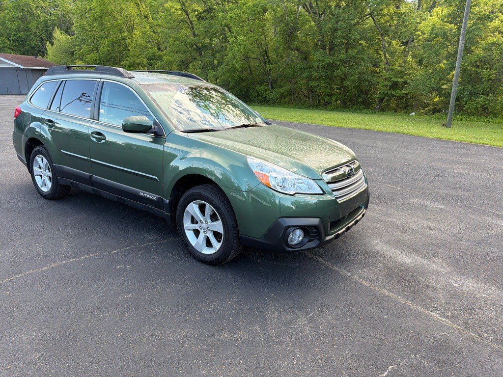 2014 Subaru Outback Image 2