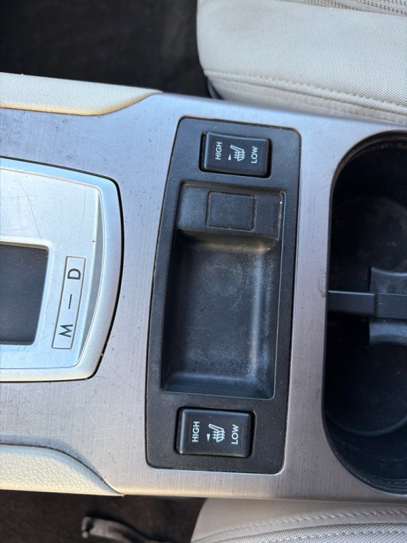 2014 Subaru Outback Image 10