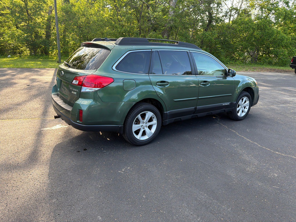 2014 Subaru Outback Image 18
