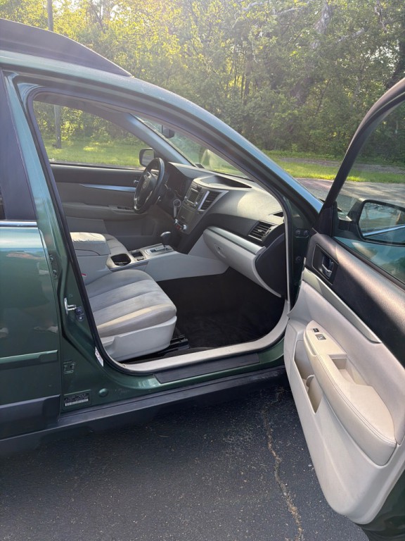 2014 Subaru Outback Image 20