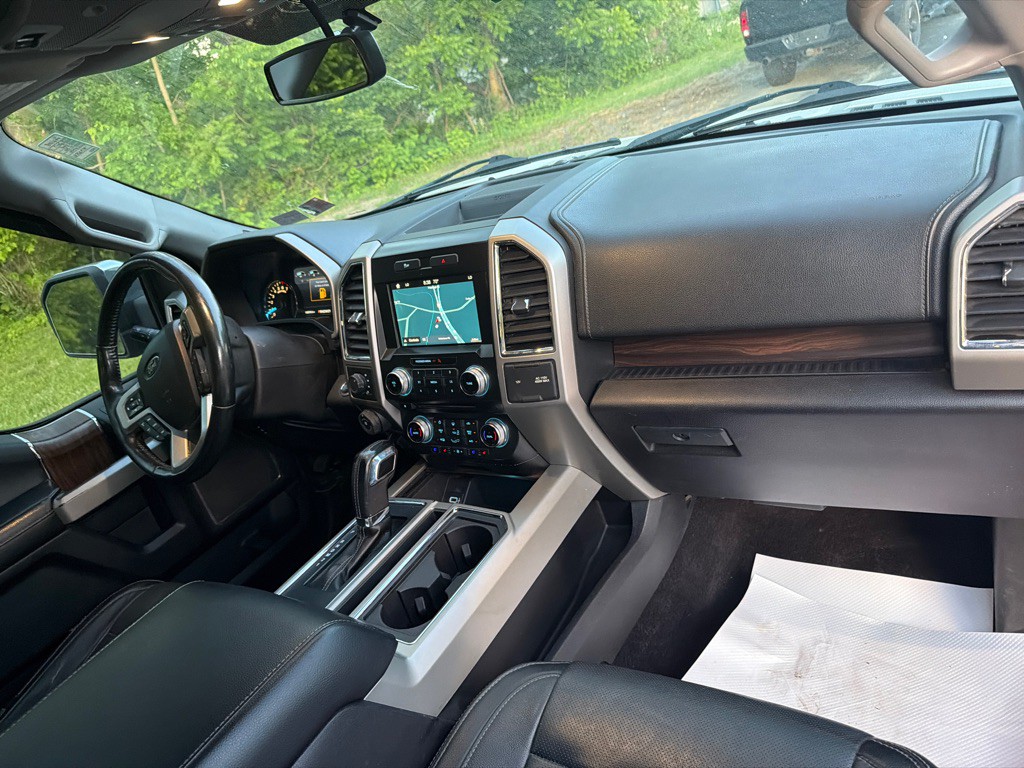2017 Ford F-150 Image 28