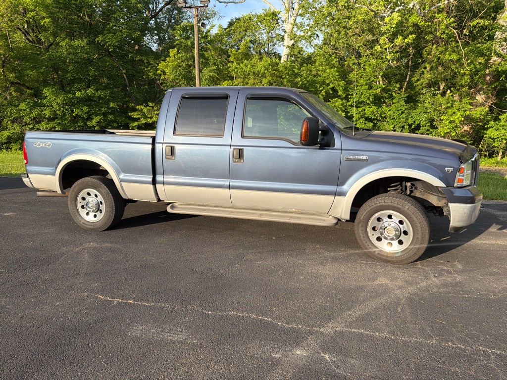 2005 Ford F-250 Image 2