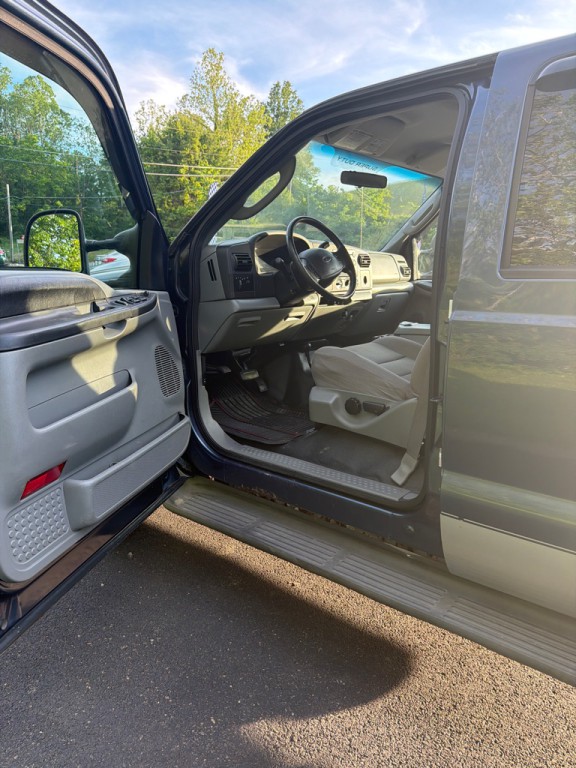 2005 Ford F-250 Image 13
