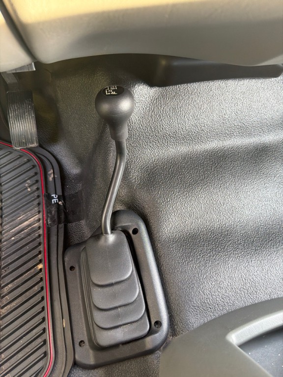 2005 Ford F-250 Image 17