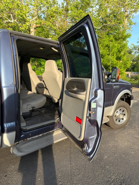 2005 Ford F-250 Image 21