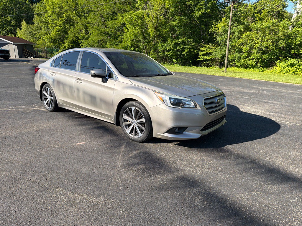 2016 Subaru Legacy Image 2