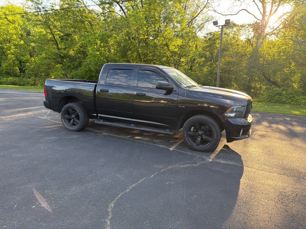 2017 RAM 1500 Image 3