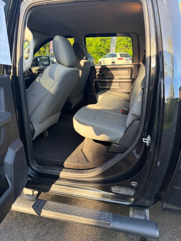 2017 RAM 1500 Image 9