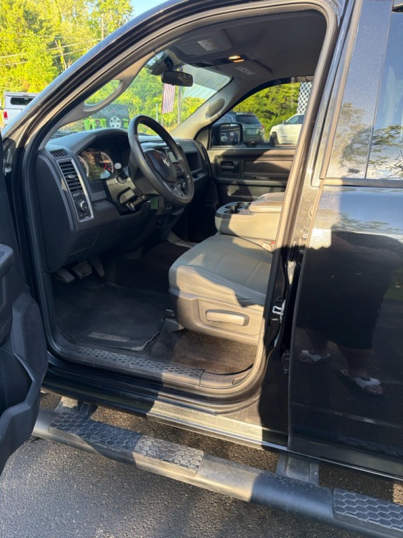 2017 RAM 1500 Image 25