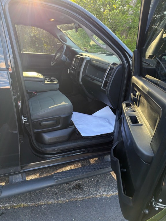 2017 RAM 1500 Image 33