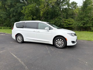 Image for 2018 Chrysler Pacifica Touring L ID: 7534199