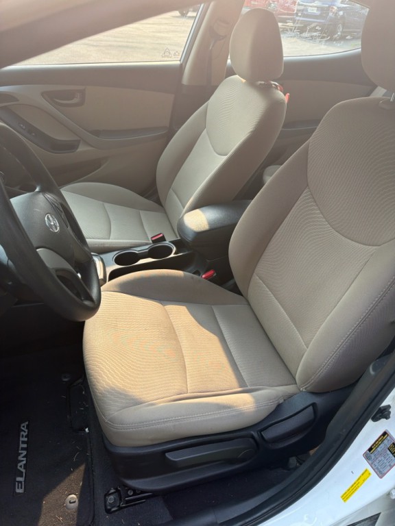 2015 Hyundai Elantra Image 10
