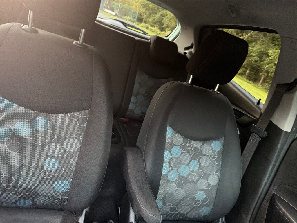 2017 Chevrolet Spark Image 20