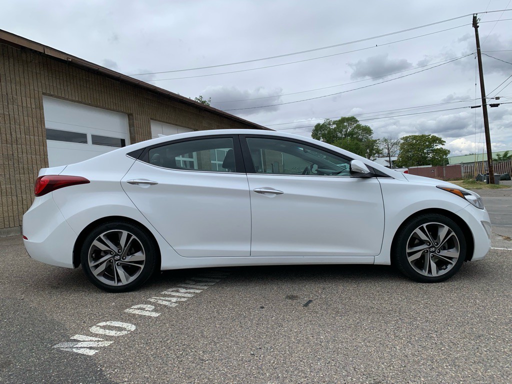 2015 Hyundai Elantra Image 2