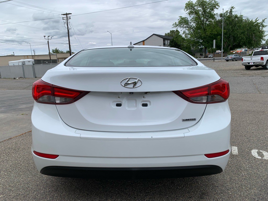 2015 Hyundai Elantra Image 4