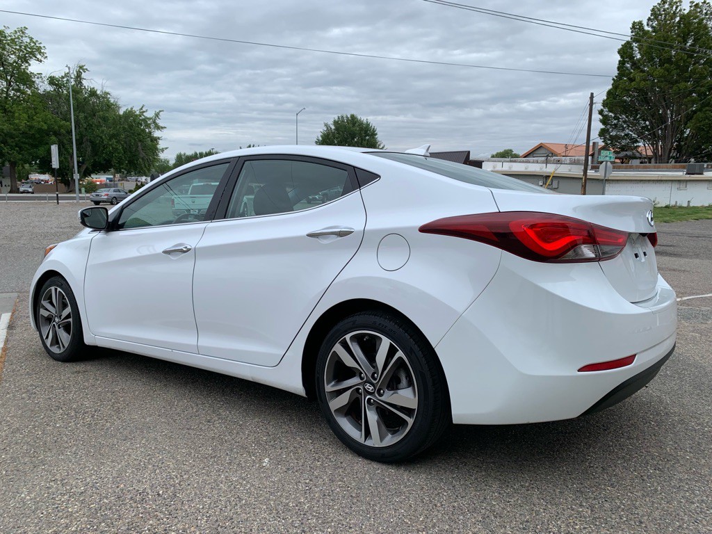 2015 Hyundai Elantra Image 5