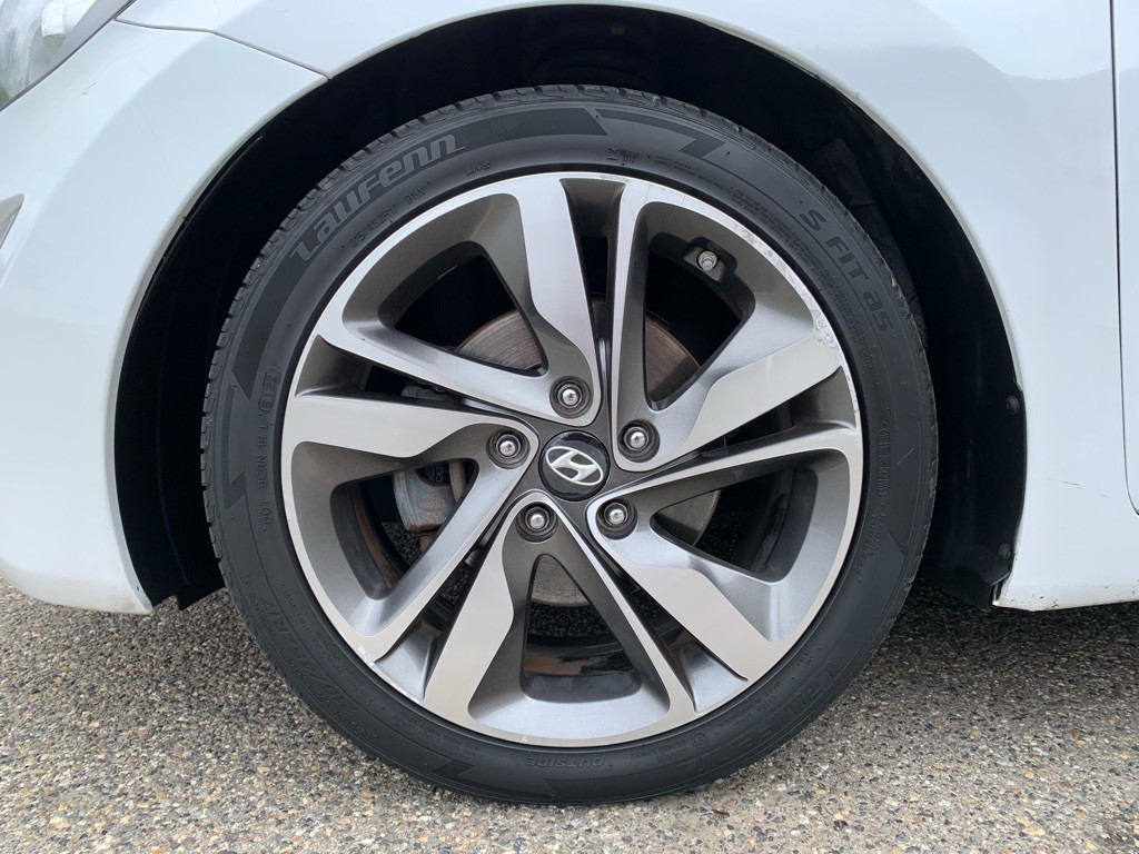 2015 Hyundai Elantra Image 9