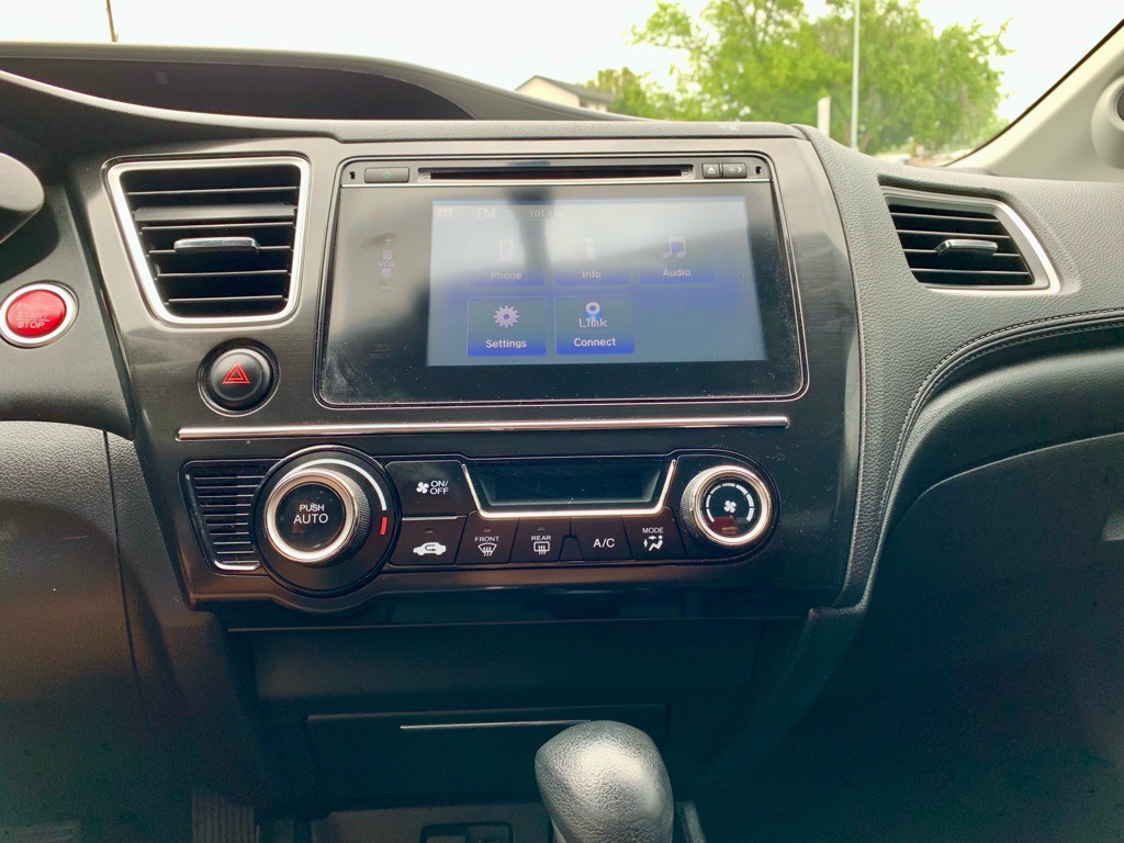 2015 Honda Civic Image 15