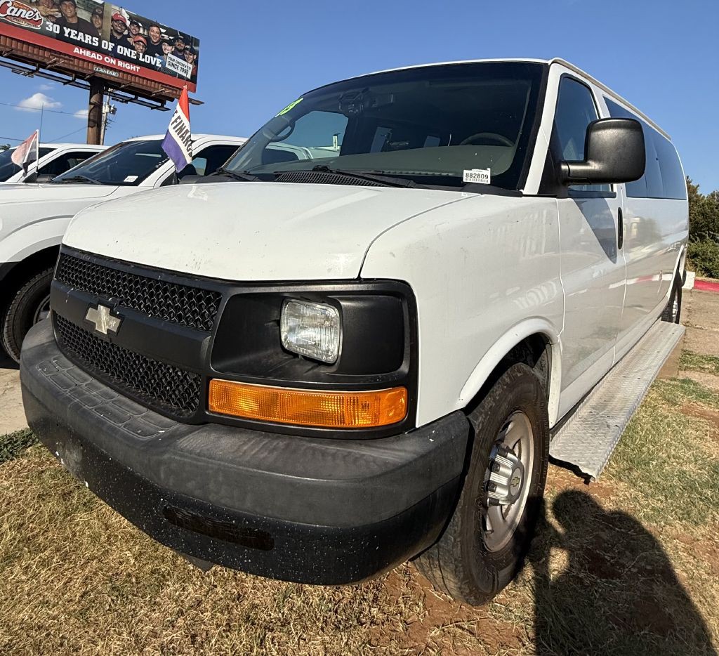 2013 Chevrolet Express Image 3