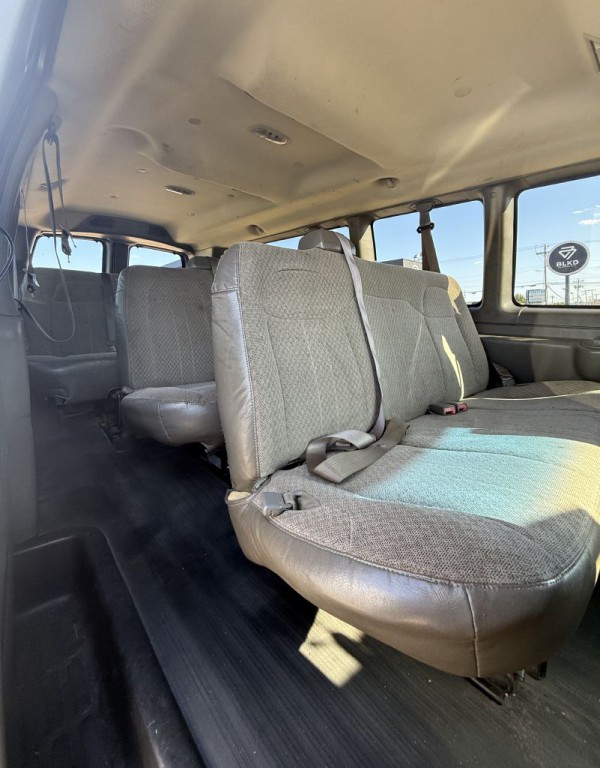 2013 Chevrolet Express Image 7