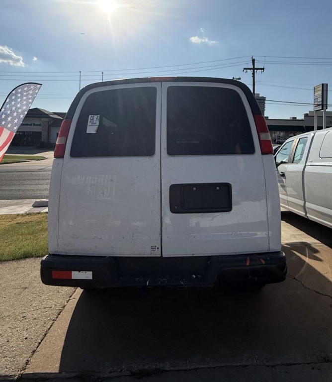 2013 Chevrolet Express Image 9