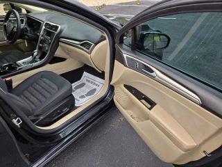 2015 Ford Fusion Image 10