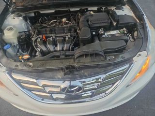 2011 Hyundai Sonata Image 4