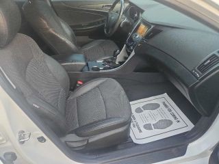 2011 Hyundai Sonata Image 11