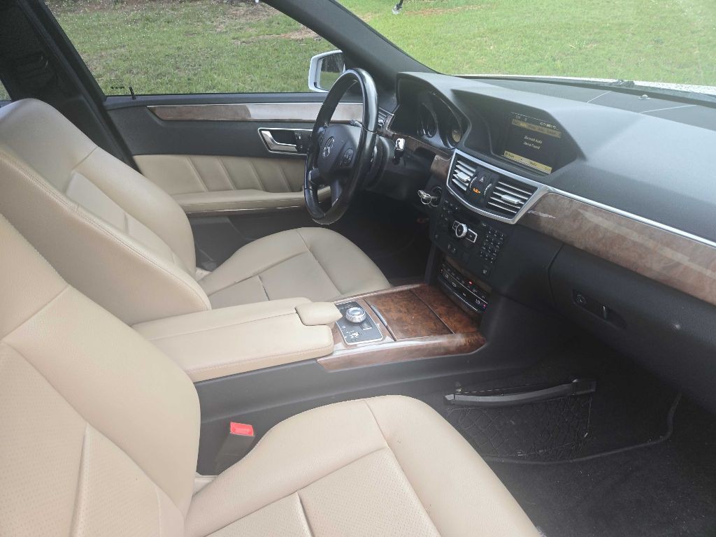 2012 Mercedes-Benz E-Class Image 16