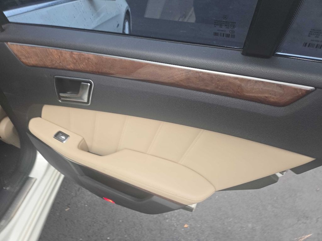 2012 Mercedes-Benz E-Class Image 37