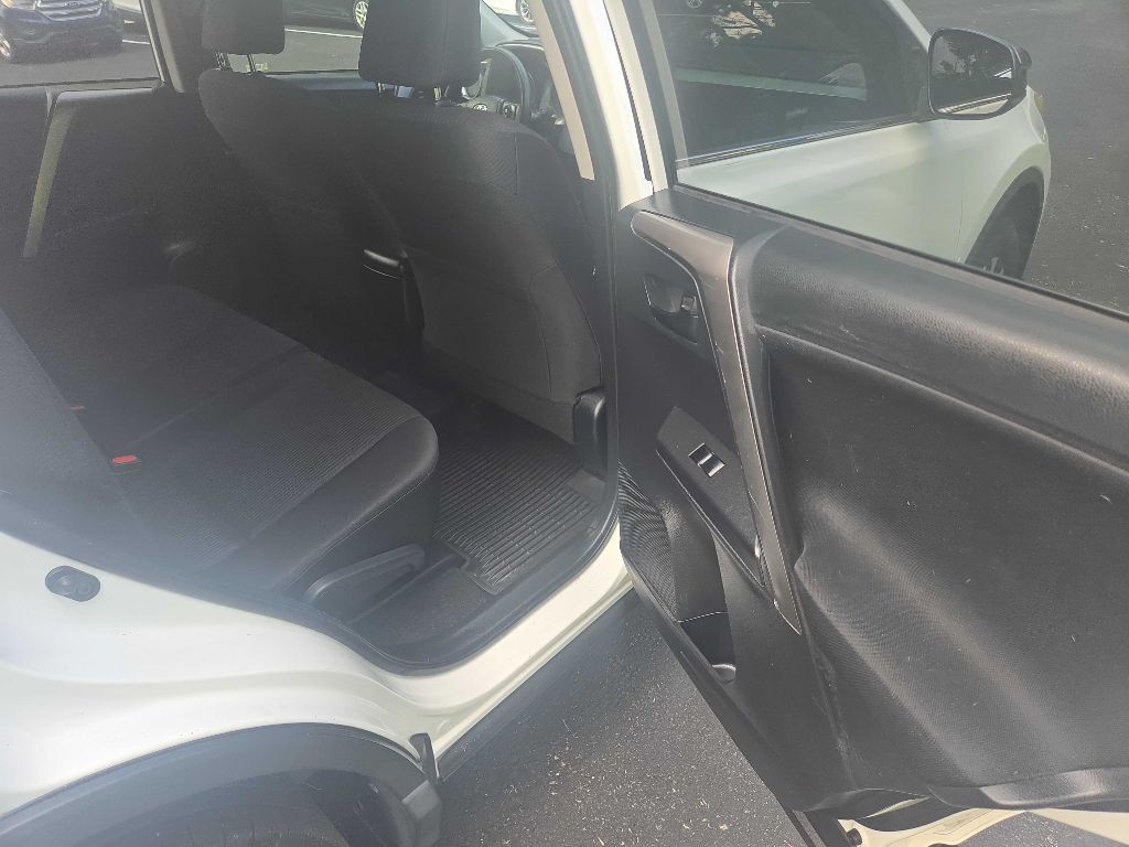 2018 Toyota Rav4 Image 11