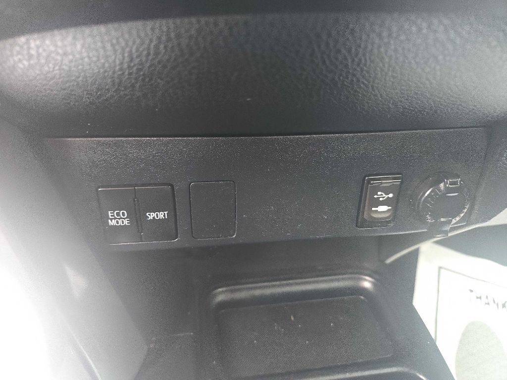 2018 Toyota Rav4 Image 30