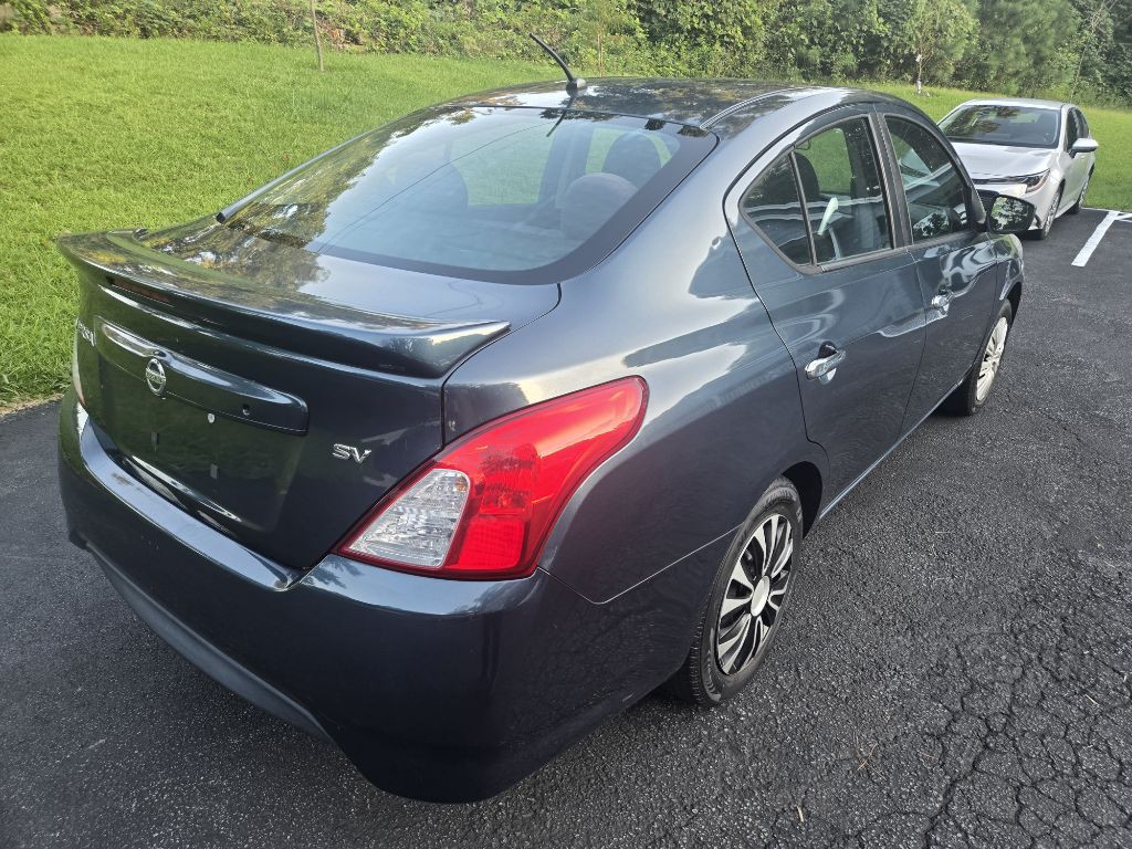 2017 Nissan Versa Image 7