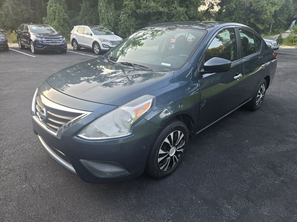 2017 Nissan Versa Image 11