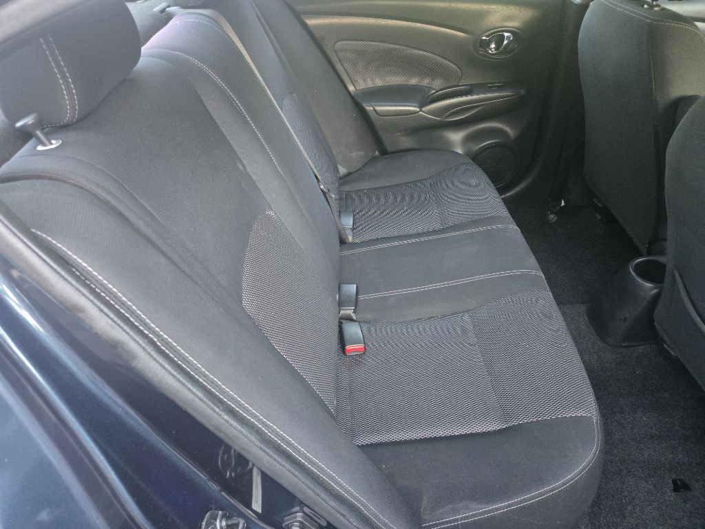 2017 Nissan Versa Image 16