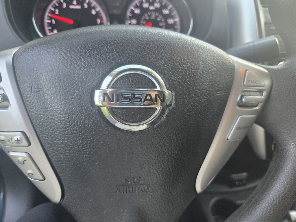 2017 Nissan Versa Image 26