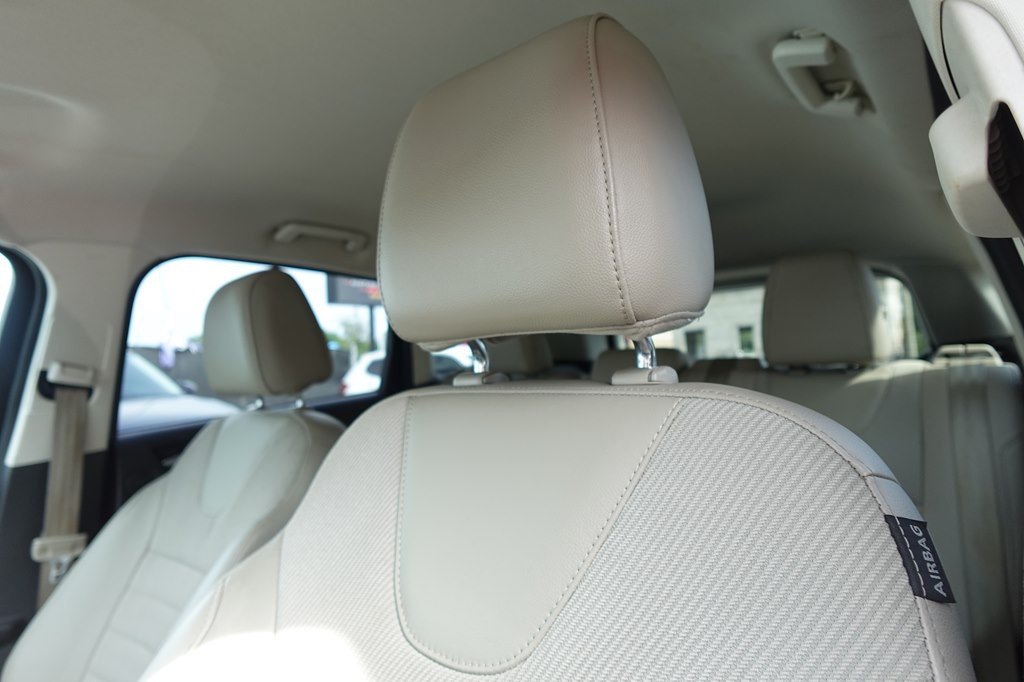 2015 Ford Escape Image 16