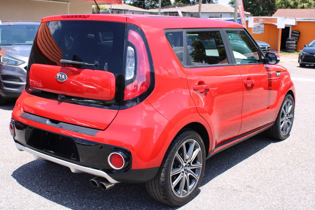 2018 Kia Soul Image 2
