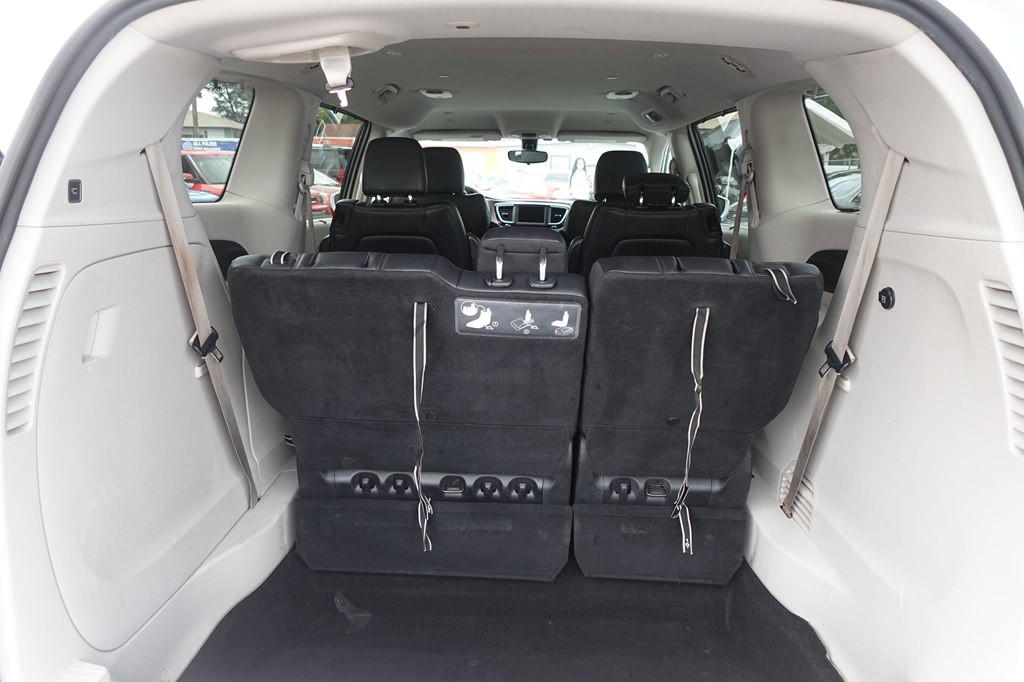 2018 Chrysler Pacifica Image 9