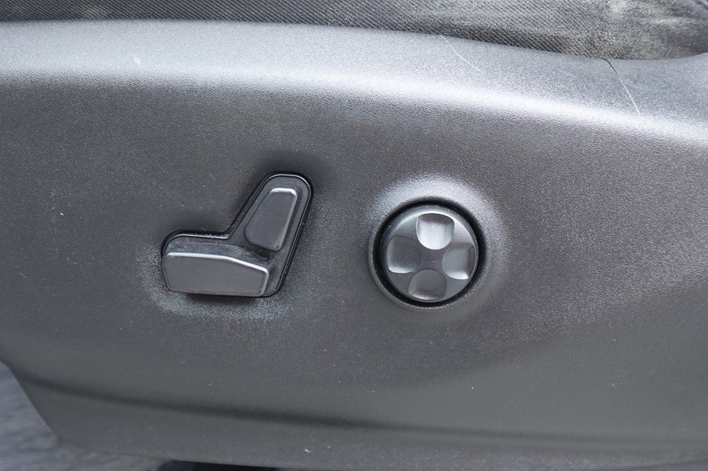 2018 Chrysler Pacifica Image 16