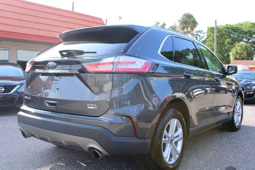 2020 Ford Edge Image 5